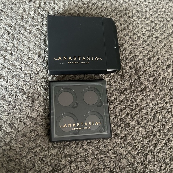Anastasia Beverly Hills Eye Palette - Thumbnail 2